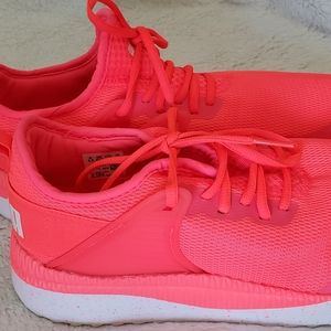Salmon Pumas (Brand new)